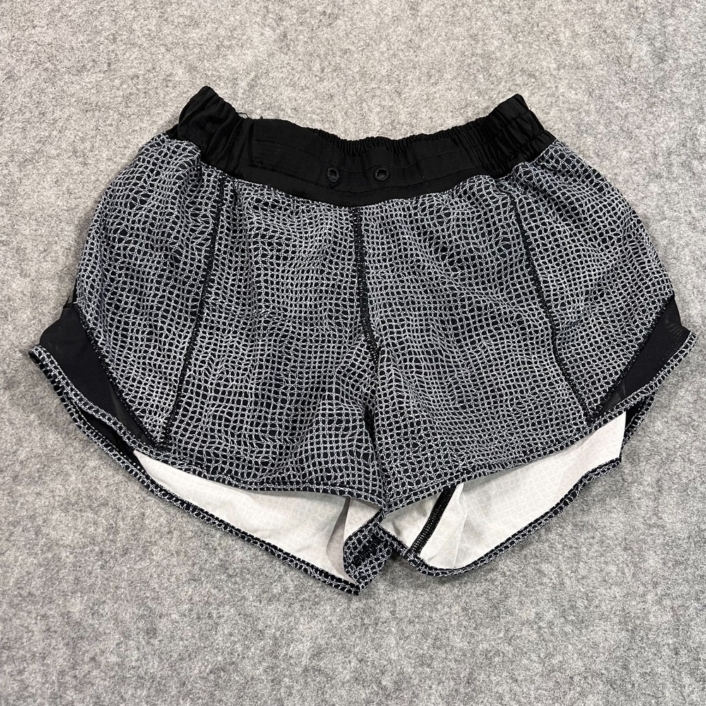 Lululemon Athletica Fall Net White Black Hotty Hot Long Shorts Women's Size 4